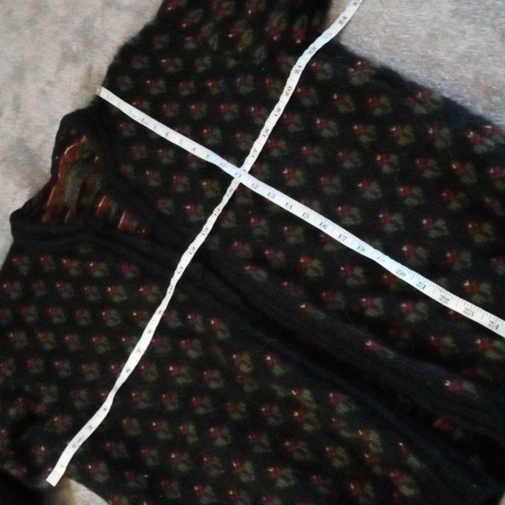 Vitabella Norway mohair Christmas cactus sweater **missing buttons** - Picture 5 of 8